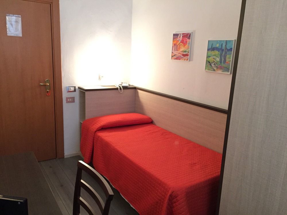 Magenta 3*