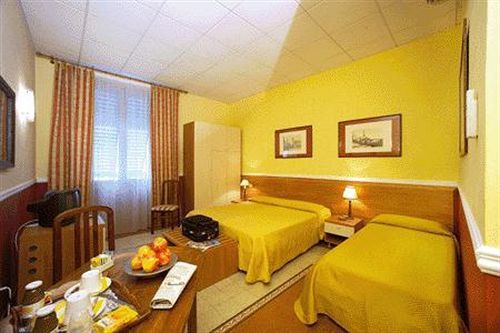 Residenza Manzoni Acomodação com café da manhã  3*