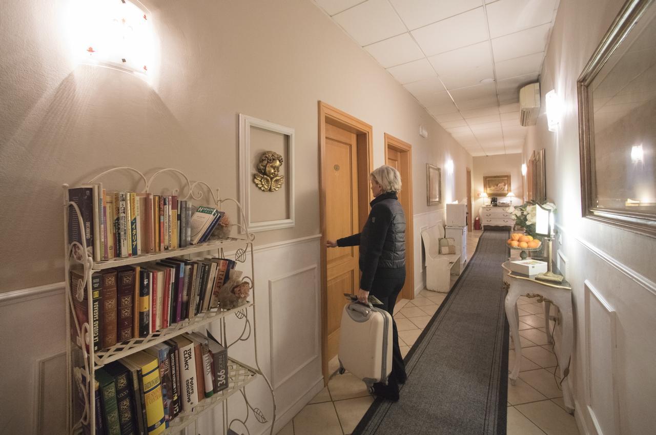 Residenza Manzoni Acomodação com café da manhã  Florença