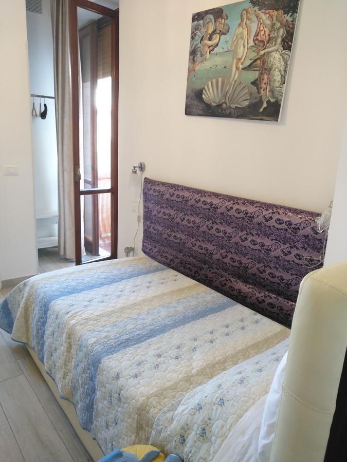 Nancy House * Florença