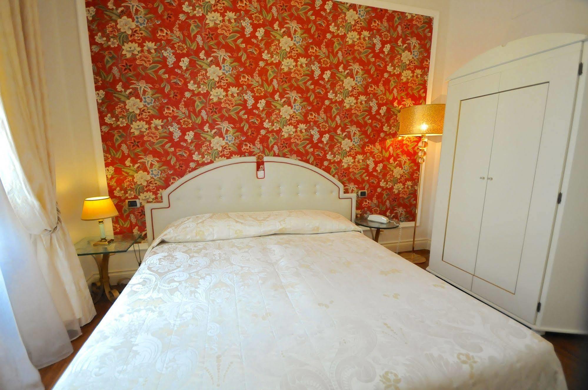 C-hotels De Rose Palace Hotell
