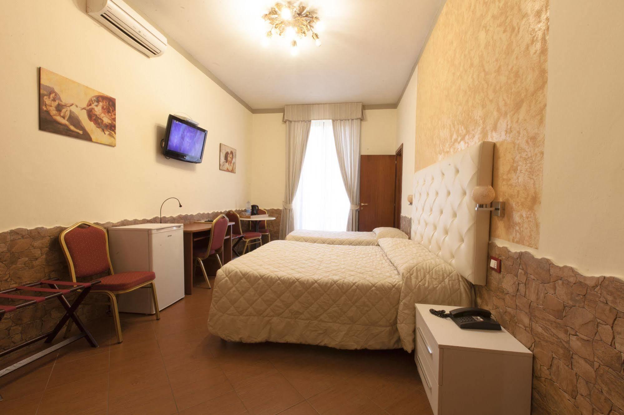 Hotel Ester 3*