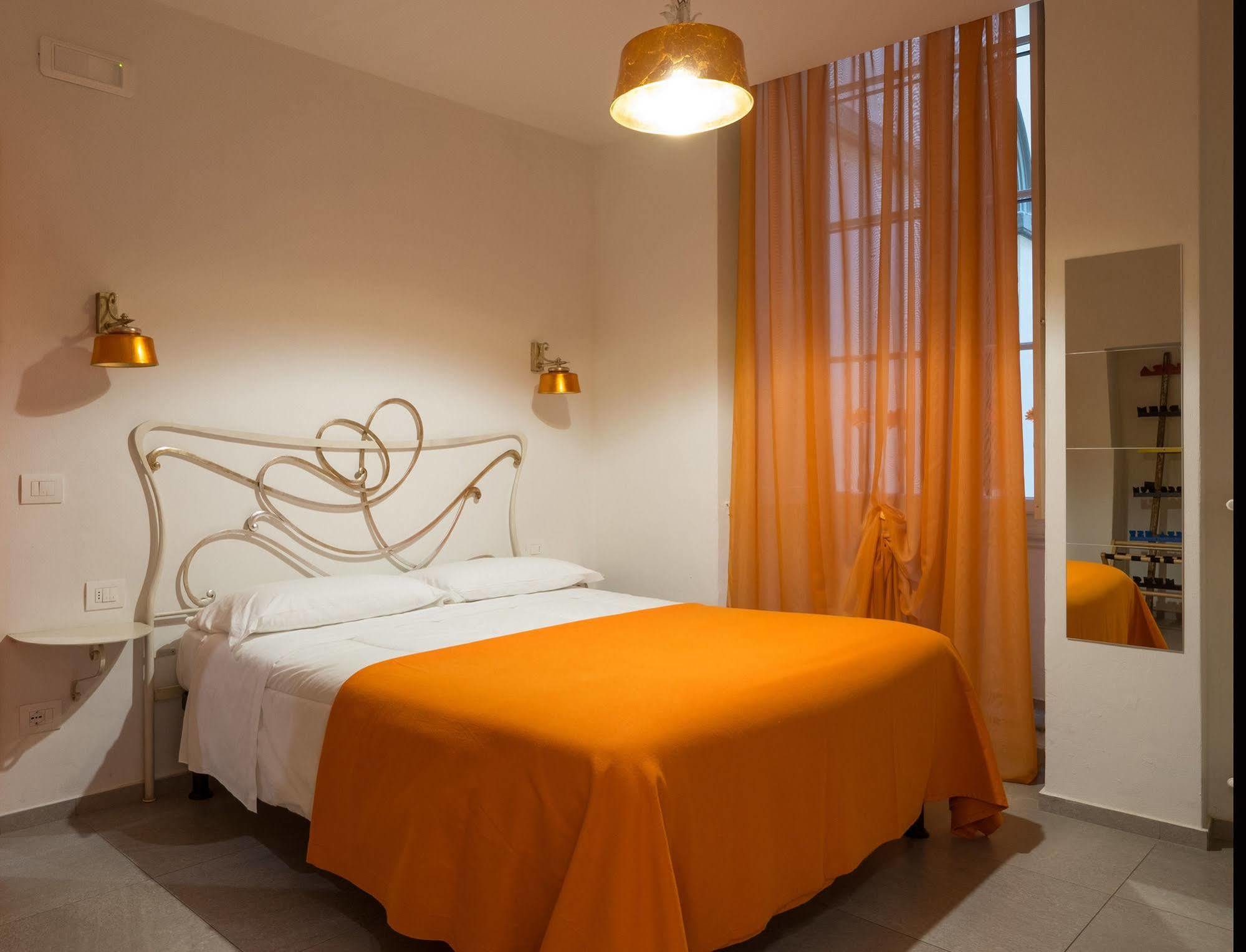 Bed & Breakfast Residenza D'epoca Al Numero 8 Firenze