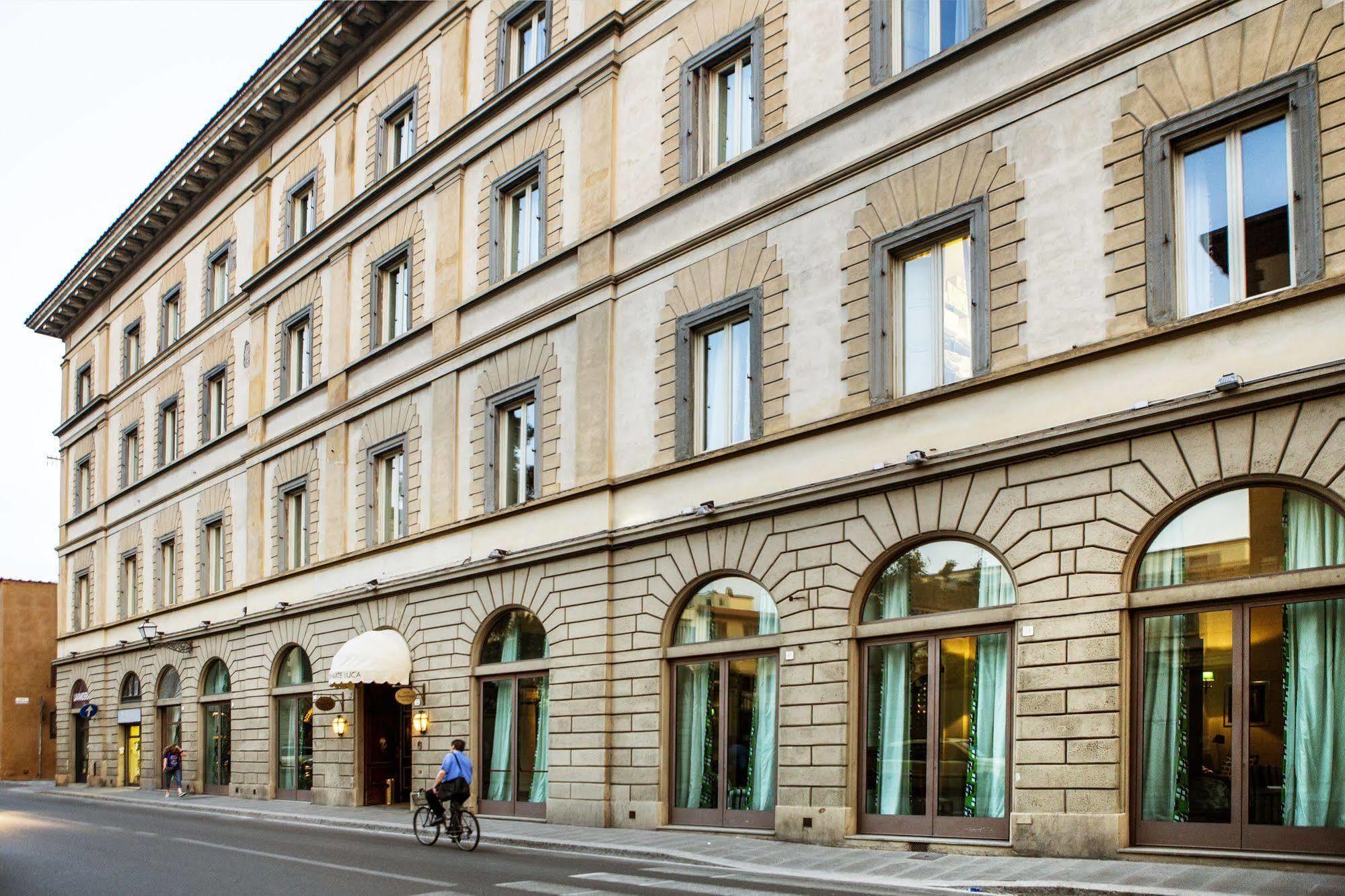 Hotel Carolus 4*
