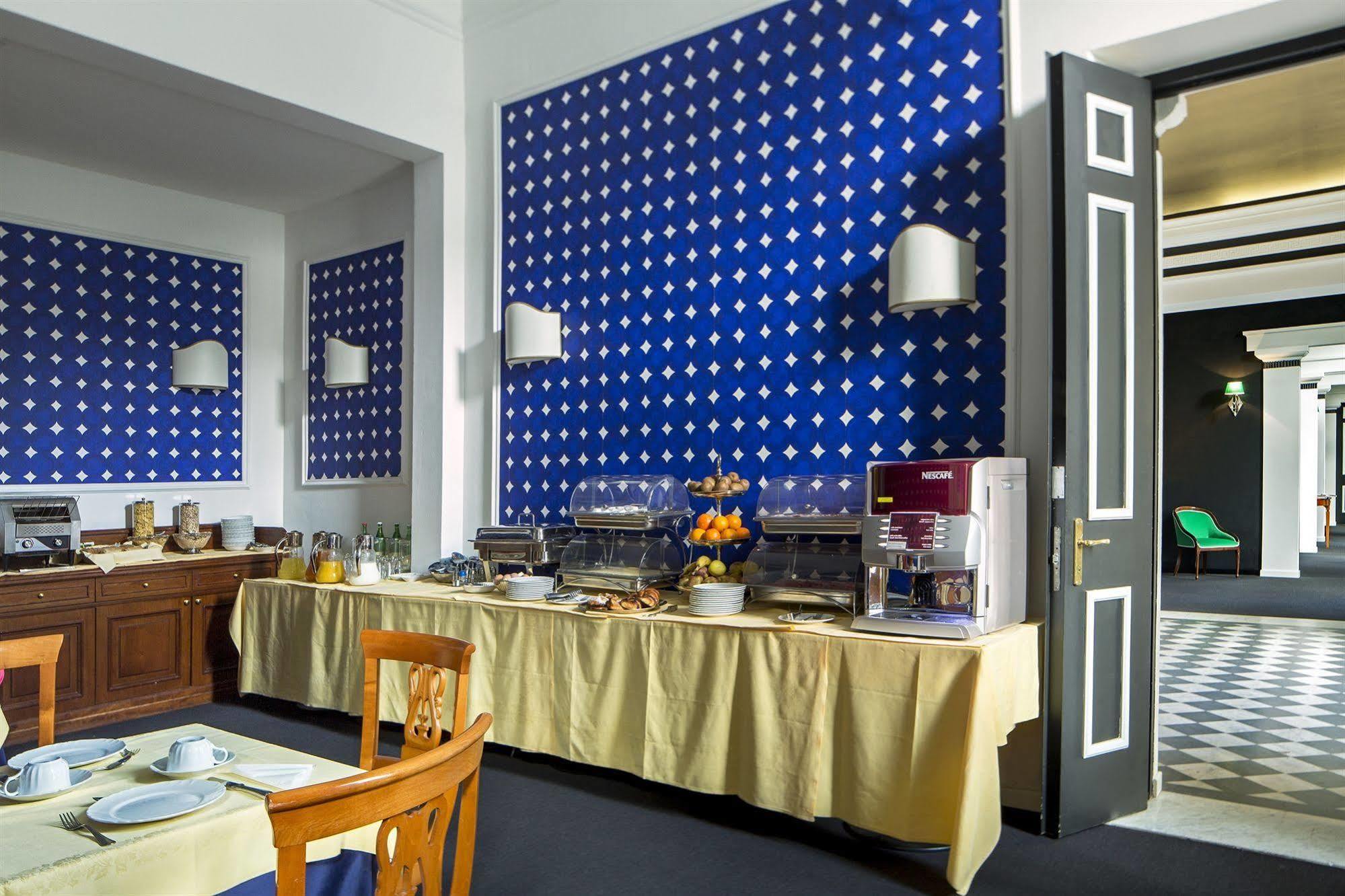 Carolus Hotel
