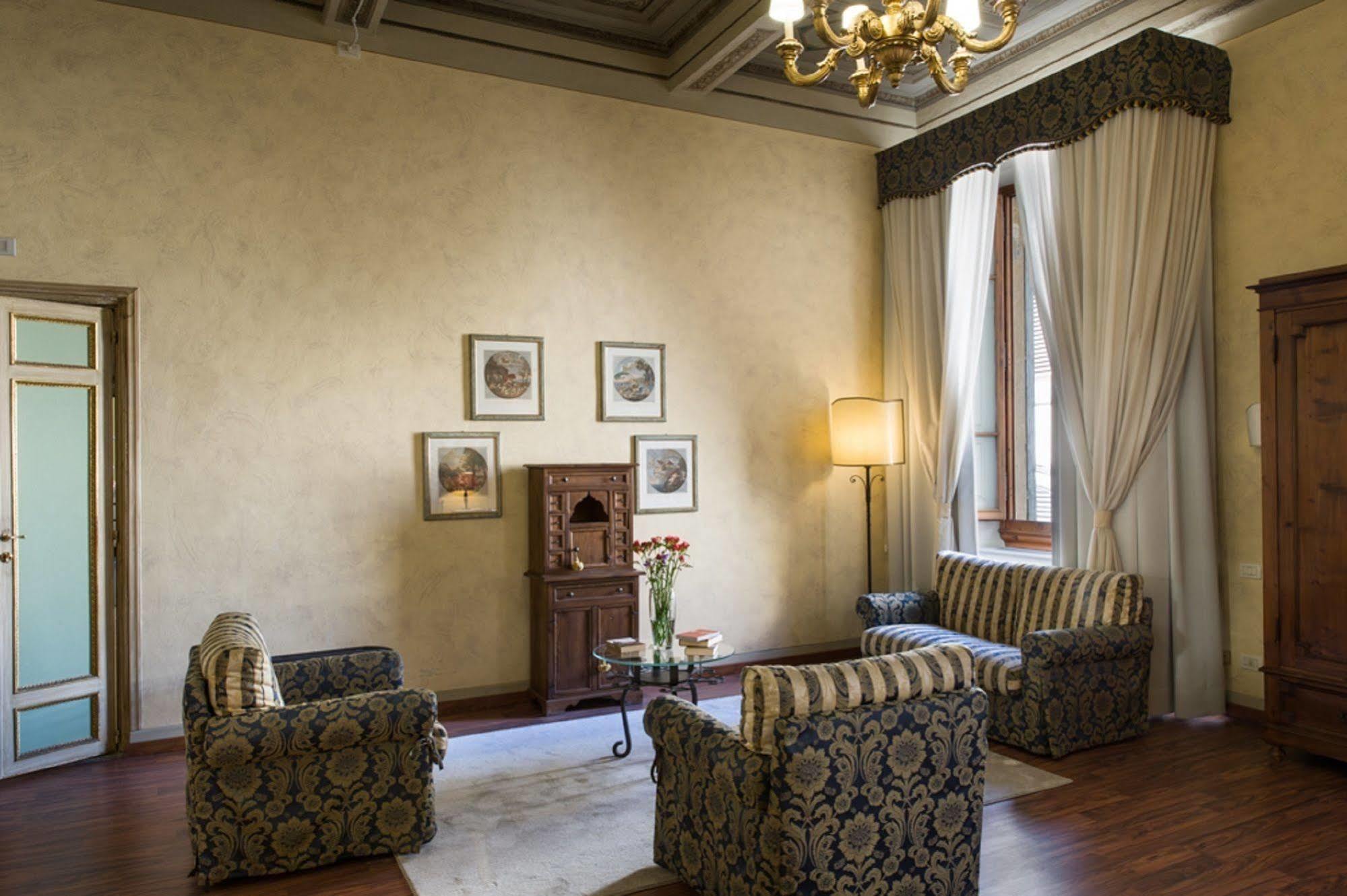 Residenza Castiglioni Bed & Breakfast 4*