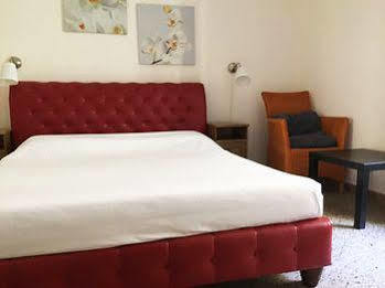 Albergue New