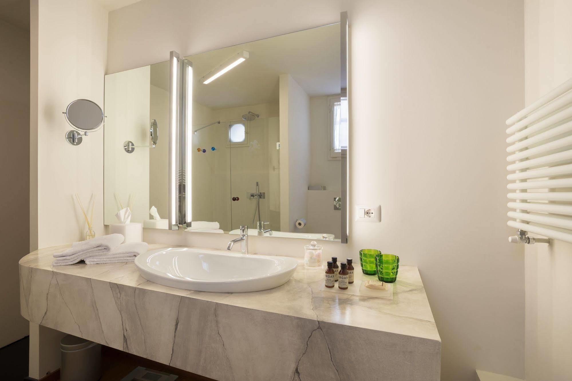 Leone Blu | Esperienze 2* Firenze