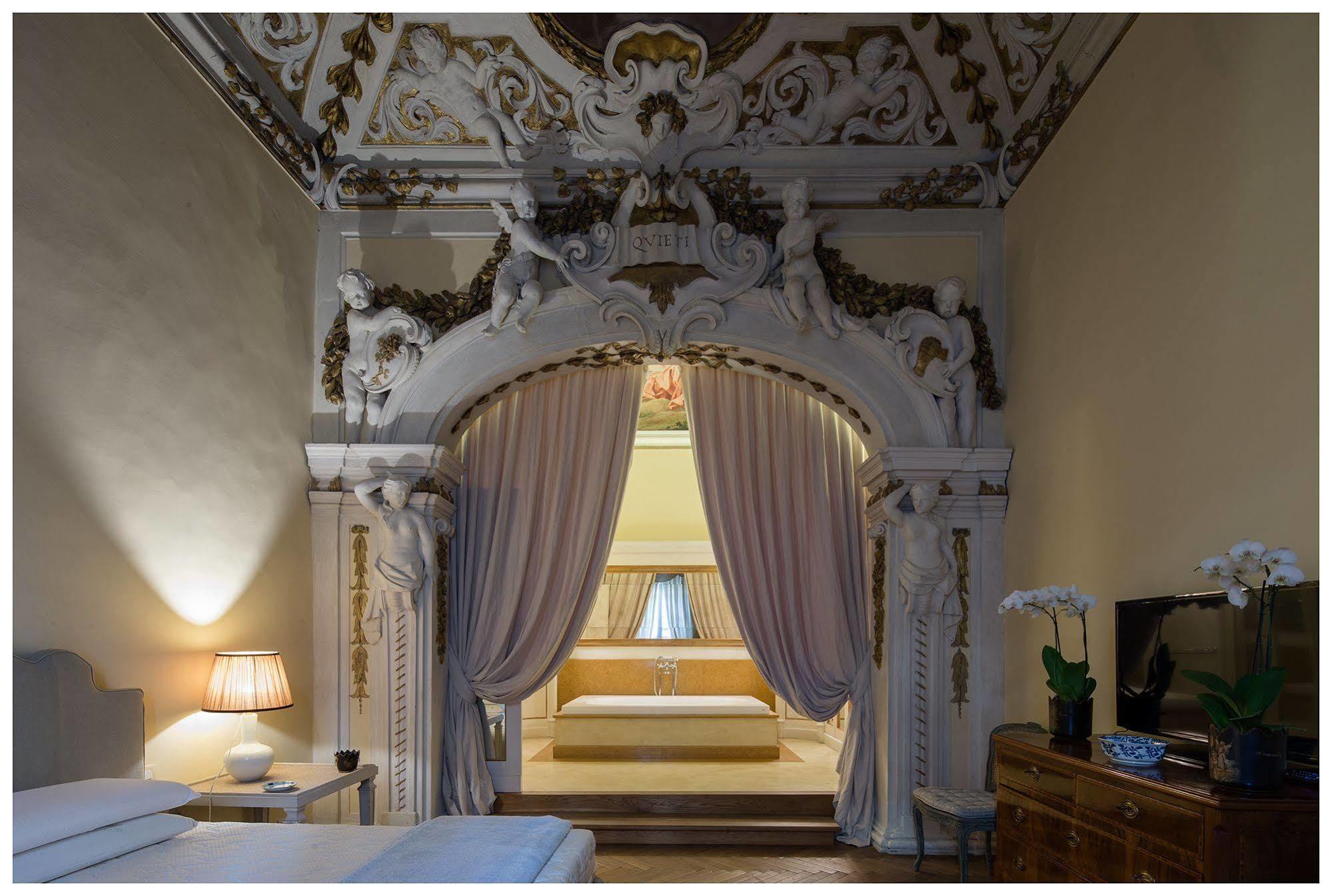 Al Palazzo Del Marchese Di Camugliano Residenza D'epoca 4*