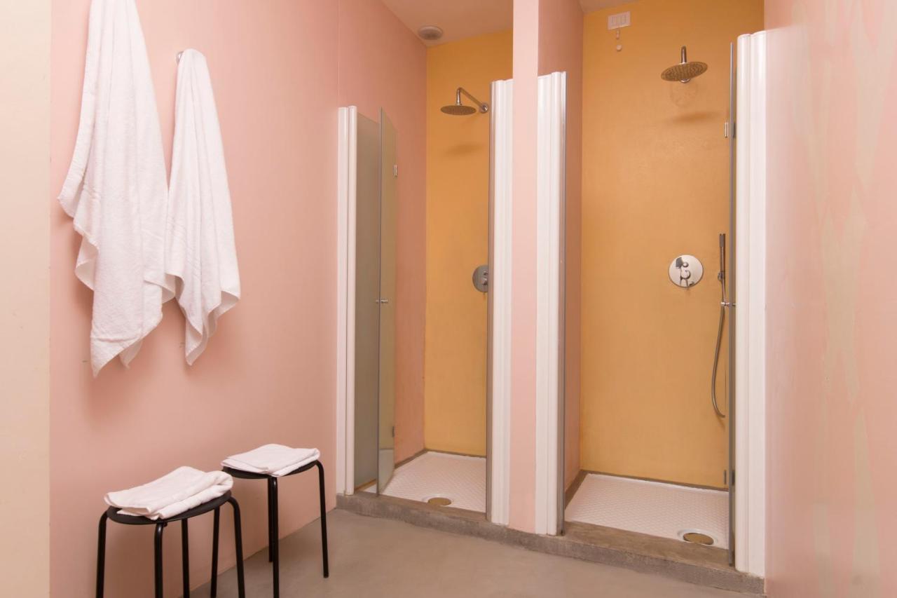 7 Santi Hostel *
