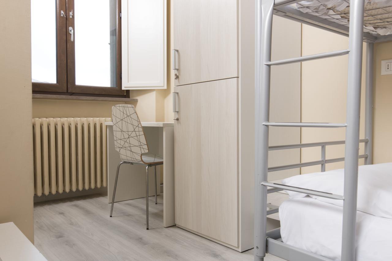 7 Santi Hostel