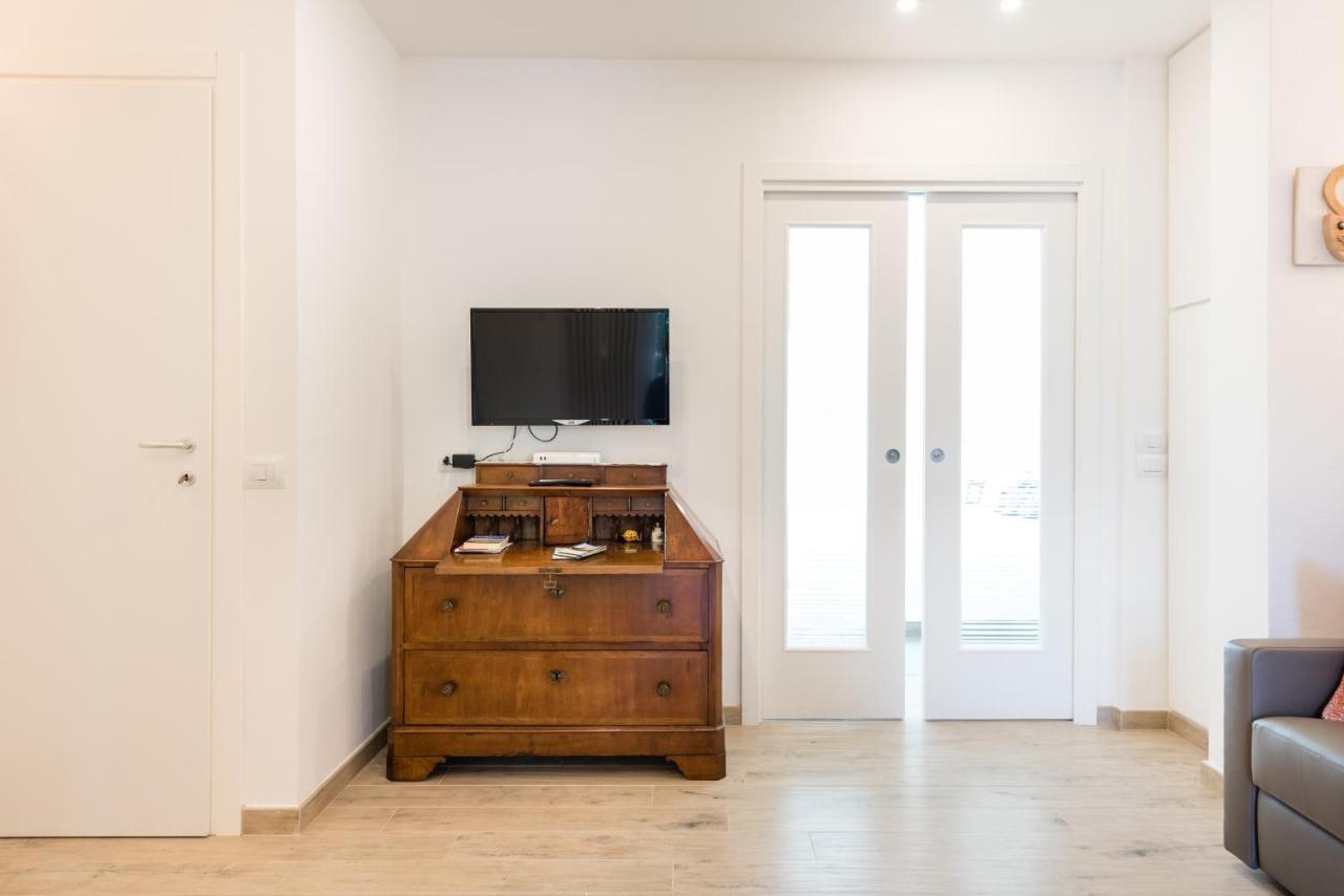 Cool Flat Alberti Lift, Terraces, Free Parking Apartment Florence