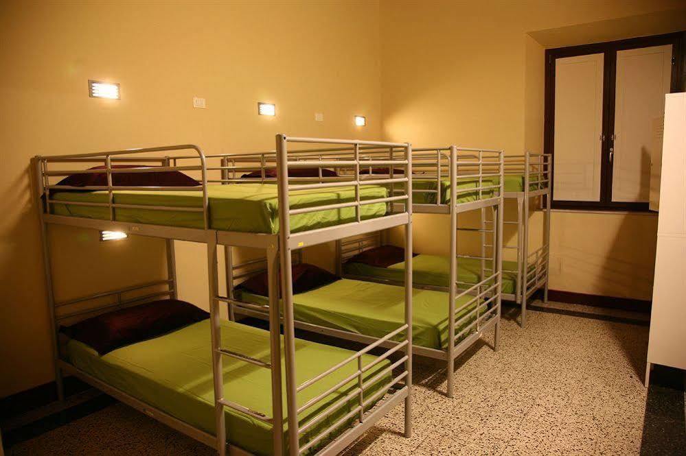 7 Santi Hostel *
