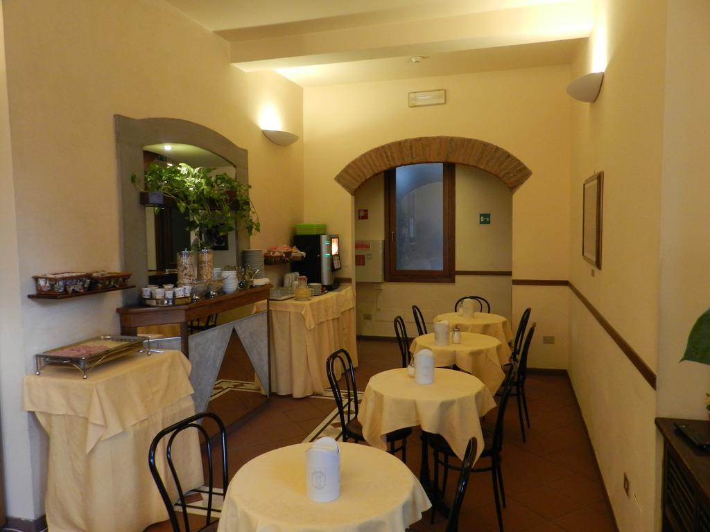 Monica Hotel