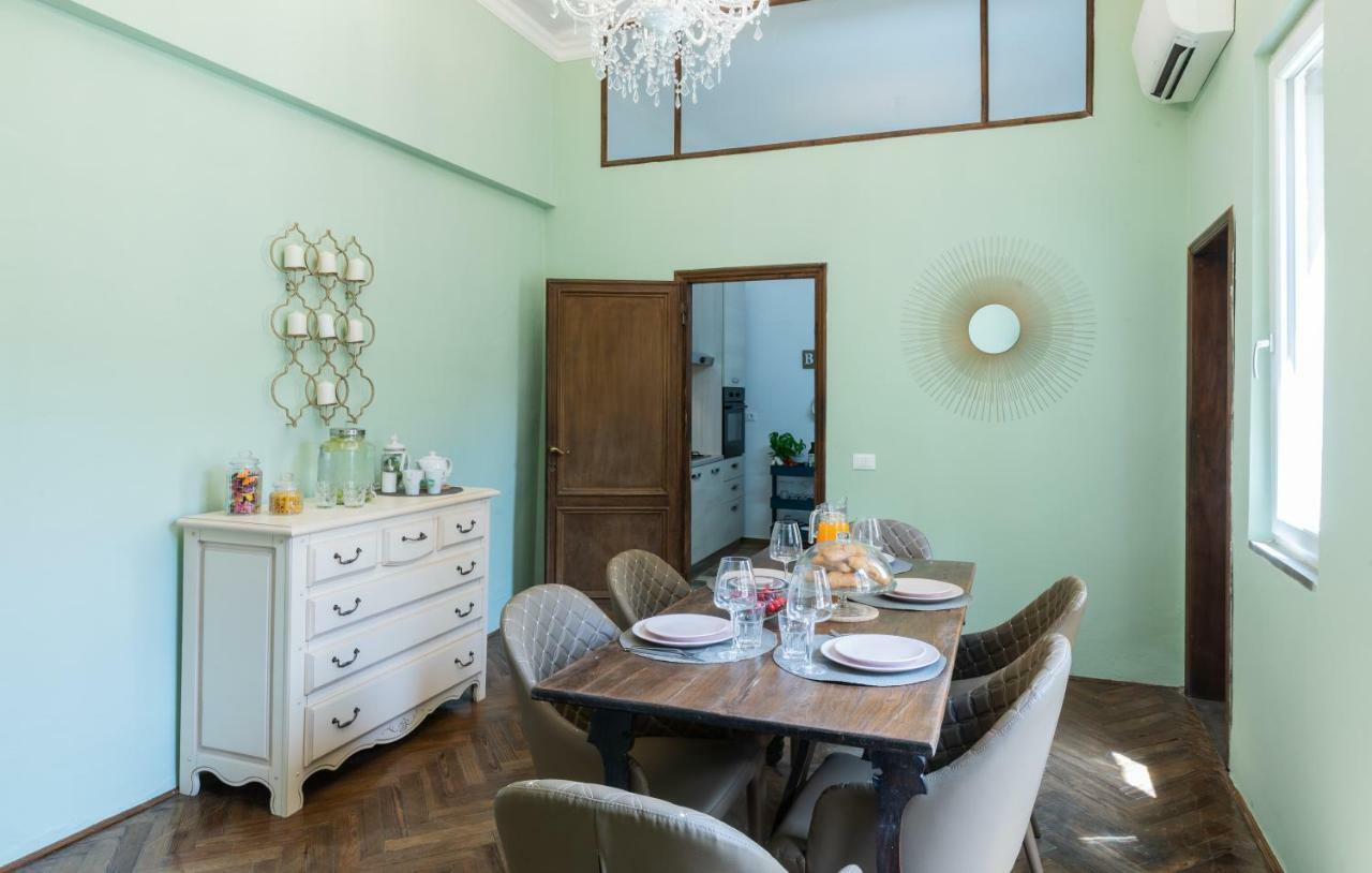 Lejlighed Historic Center Palace - Huge 4 Bedrooms Santa Croce - By Likehomeflorence Firenze