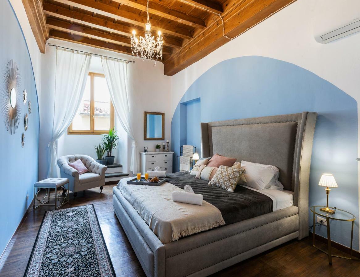 Lejlighed Historic Center Palace - Huge 4 Bedrooms Santa Croce - By Likehomeflorence *