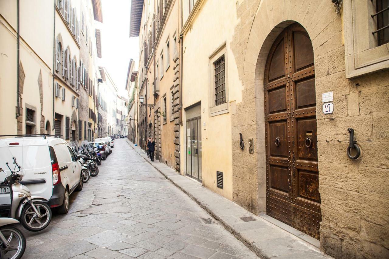 Wine Vernaccia Appartement Florence