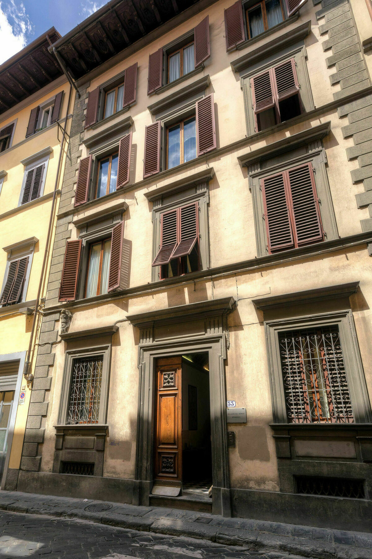 Novella House 2*