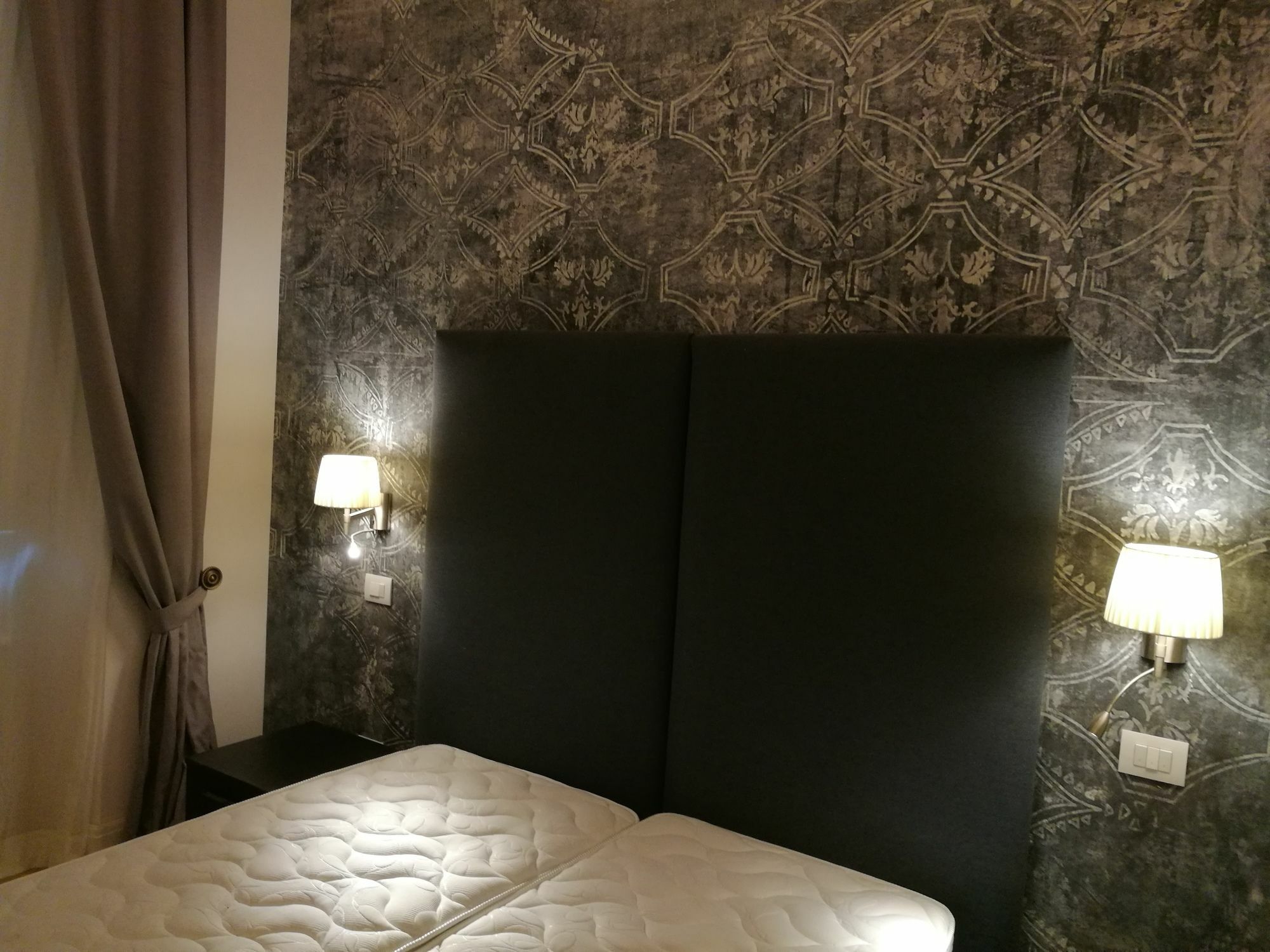 Daphne Gjestgiverier Firenze