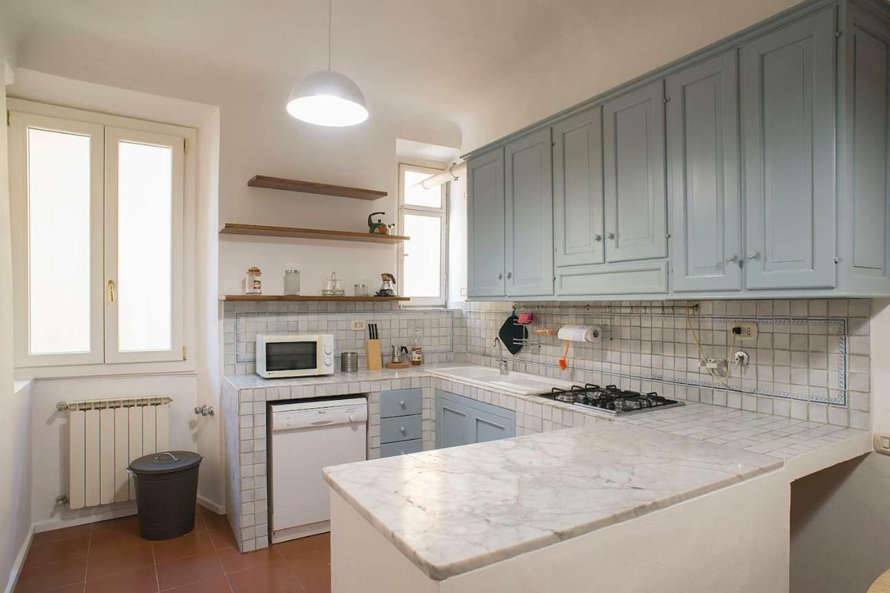 Vasco Pratolini Di Stefania Sesto Apartment