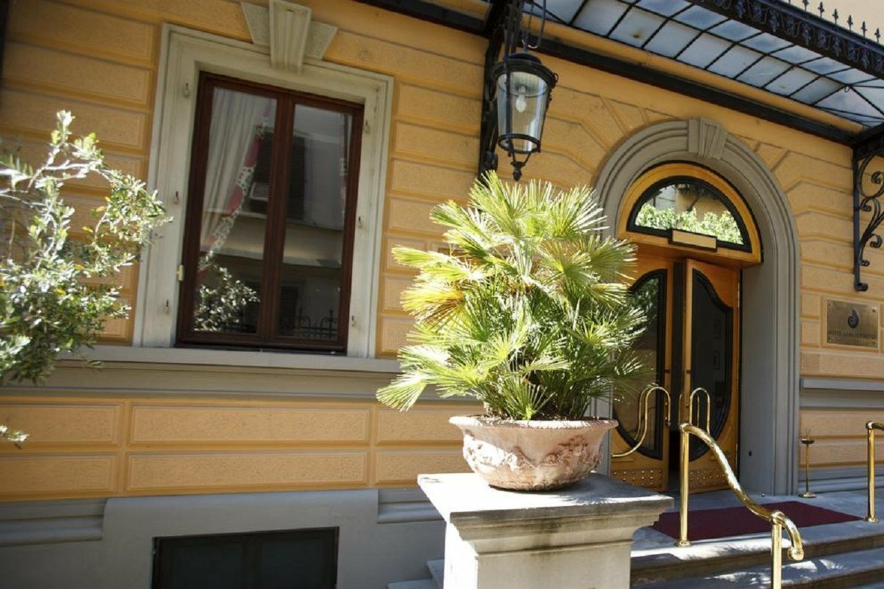 Hotel Albani 4*