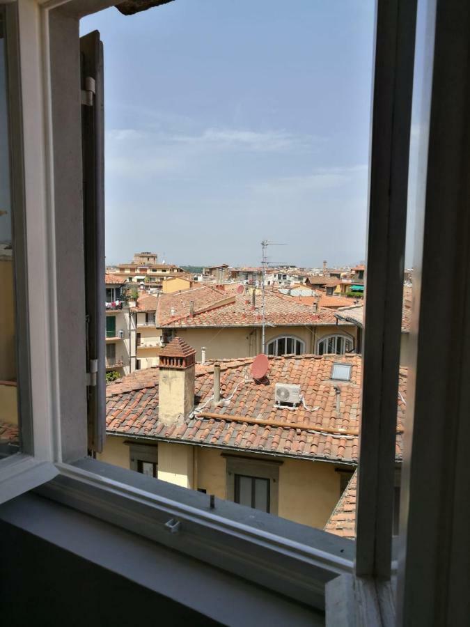 Enchanting Alcove In Ponte Vecchio Apartamento