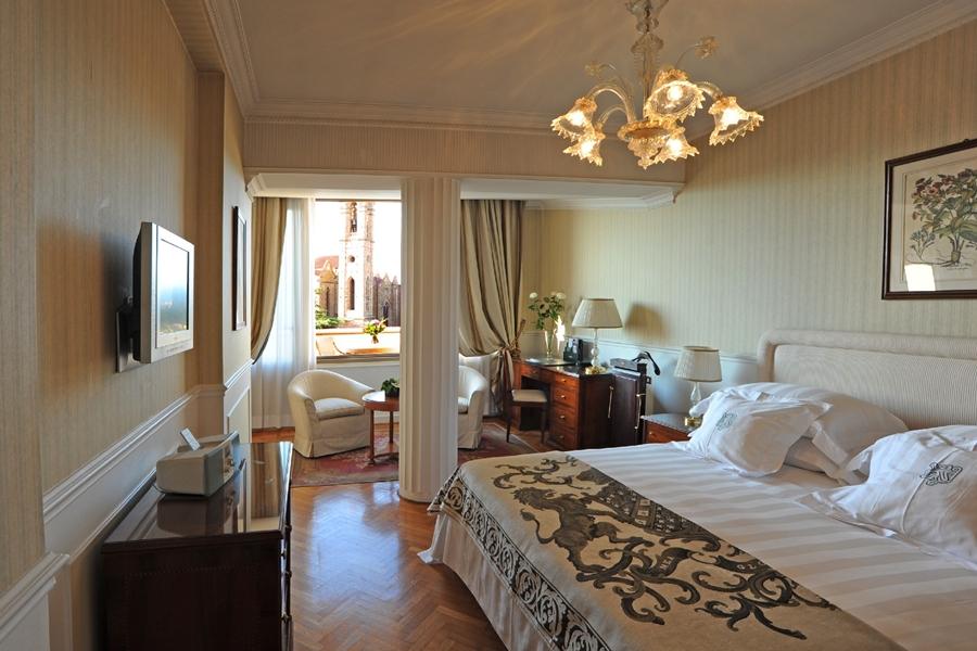 Plaza Lucchesi 4* Florence