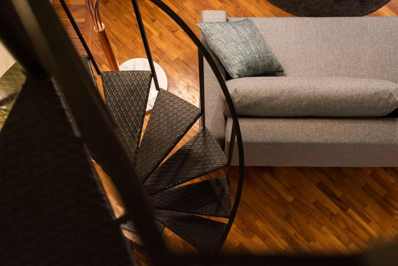 Chic Mamma Deluxe Loft Apartment