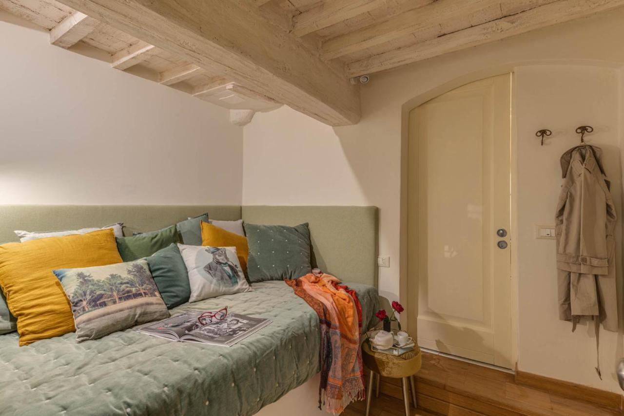 Borgo San Lorenzo Terrace * Firenze