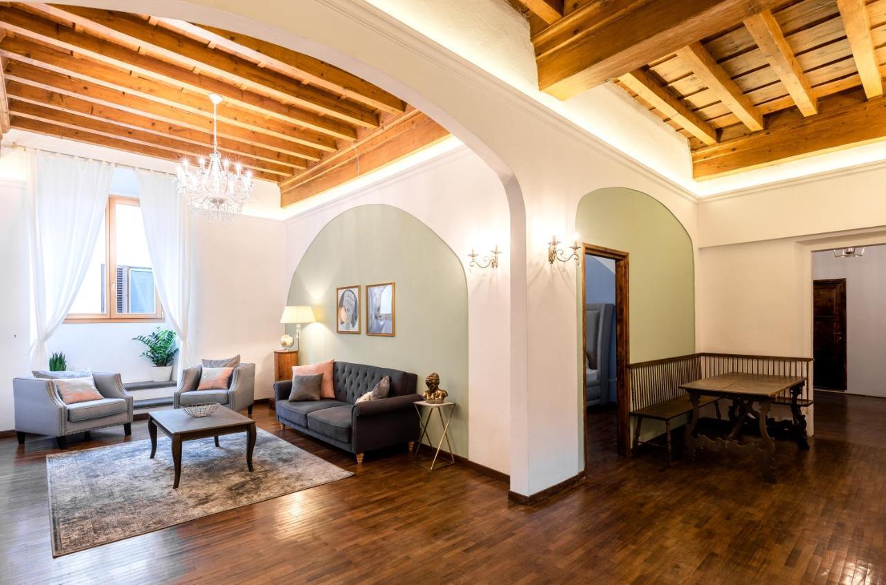Lejlighed Historic Center Palace - Huge 4 Bedrooms Santa Croce - By Likehomeflorence Firenze