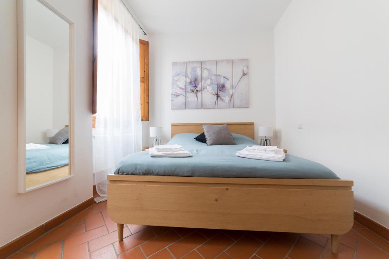 Santa Maria Novella 6 Sleeps Near The Station Appartement