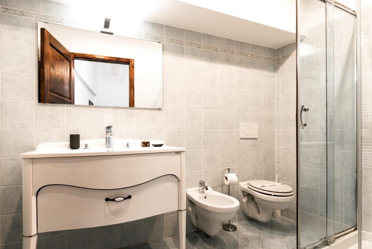 Historic Center Palace - Huge 4 Bedrooms Santa Croce - By Likehomeflorence * Firenze