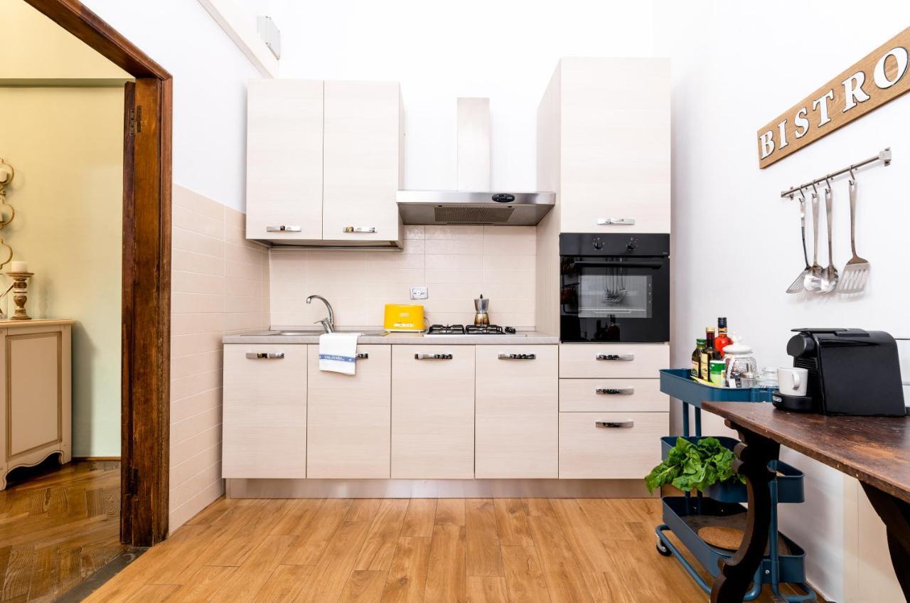 Historic Center Palace - Huge 4 Bedrooms Santa Croce - By Likehomeflorence * Firenze