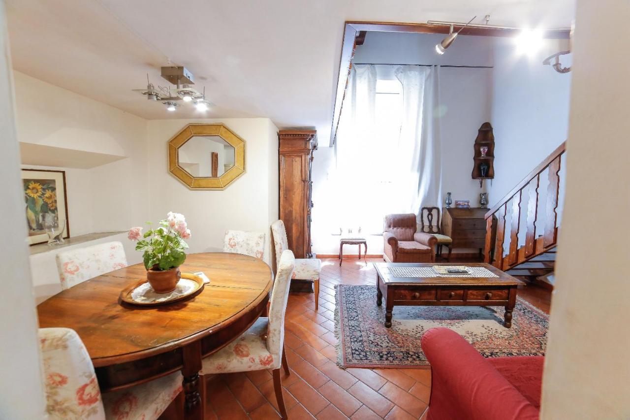 Traditional Close To The Duomo - Private Yard! Appartement *