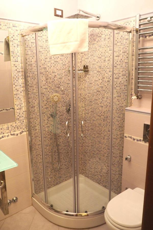 Ester Hotel 3*